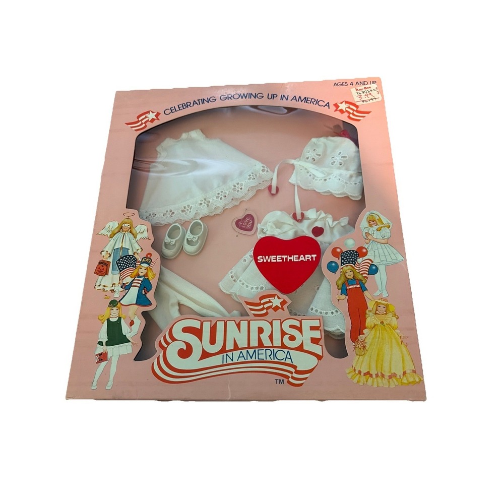 1982‎ Gatabox Sunrise in America Sweetheart 8" Doll Clothes Accessory Set